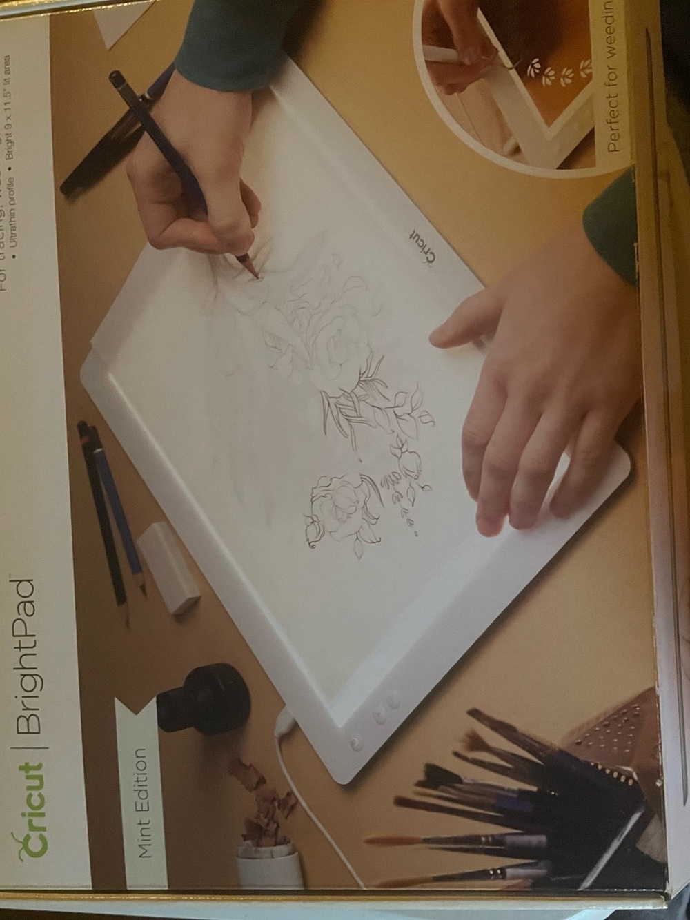 Cricut BrightPad Mint Edition — White LED Craft Tracing Light